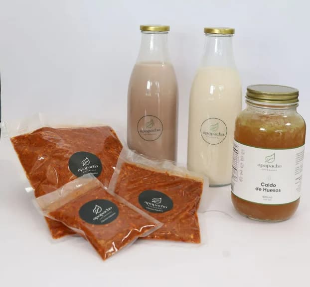 Conjunto de productos Apapacho - Chorizo, Leche de Almendra y Caldo de Hueso